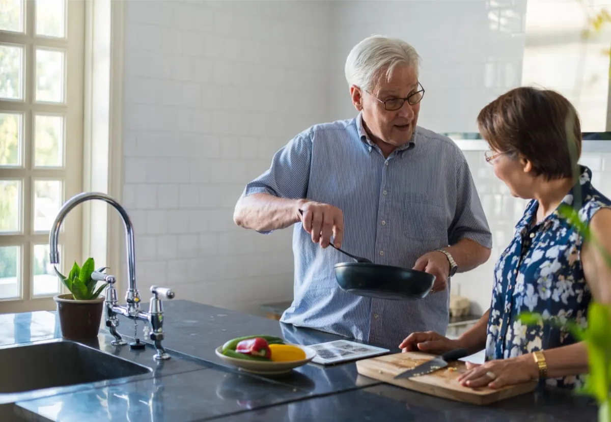 senior cooking
